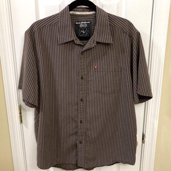 Quiksilver Short Sleeve Brown Pinstripe Button Shirt Mens Large - Picture 1 of 5